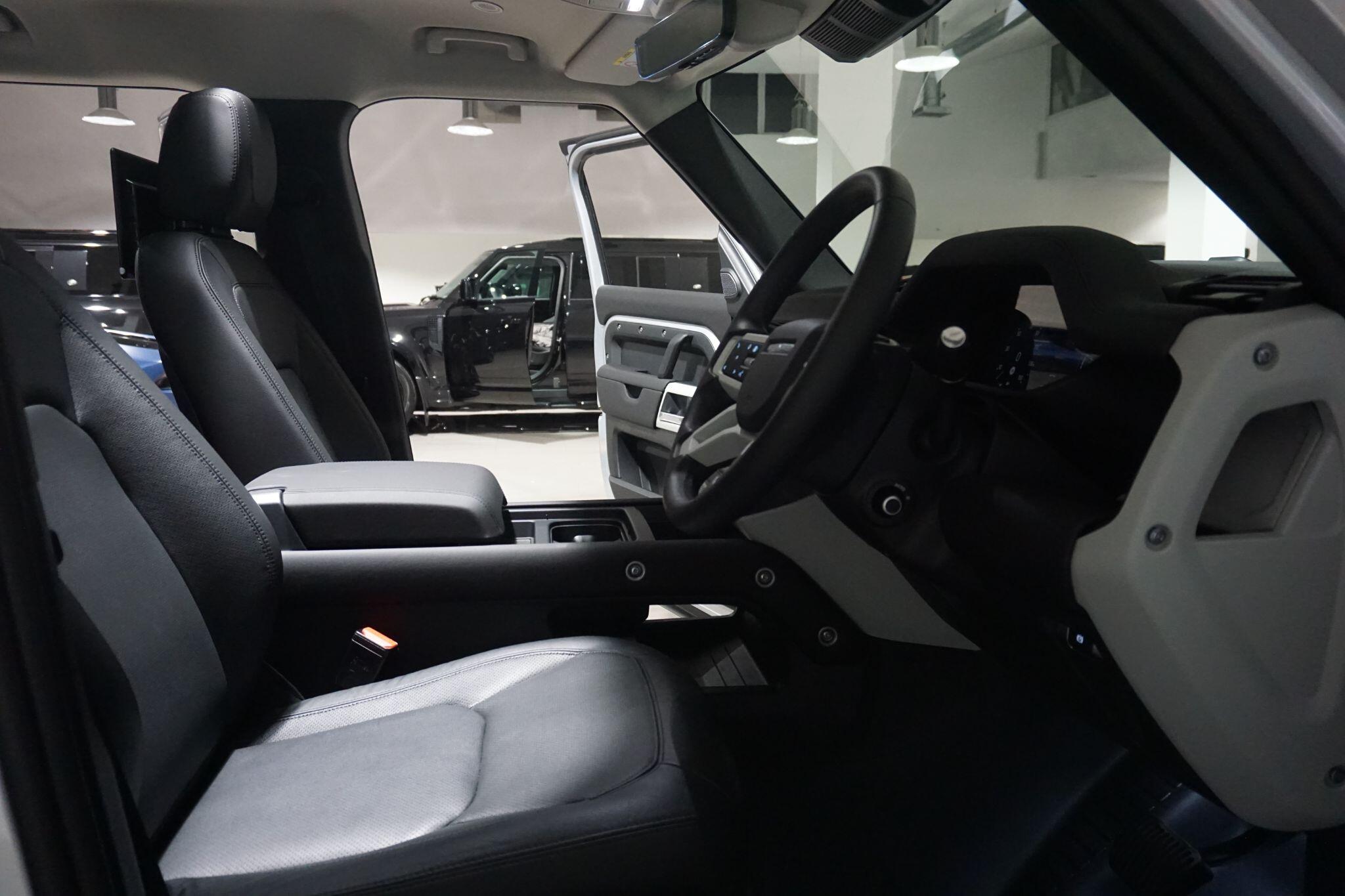 Land Rover Defender 110 2.0 P400e 15.4kWh XS Edition SUV 5dr Petrol Plug-in Hybrid Auto 4WD Euro 6 (s/s) (404 ps)